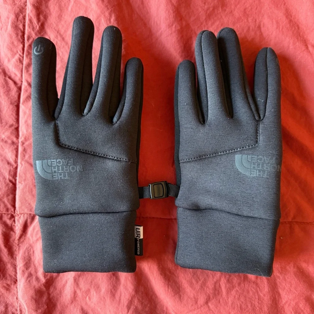 North Face Black U|R Powered Touchscreen Gloves - Men’s XS